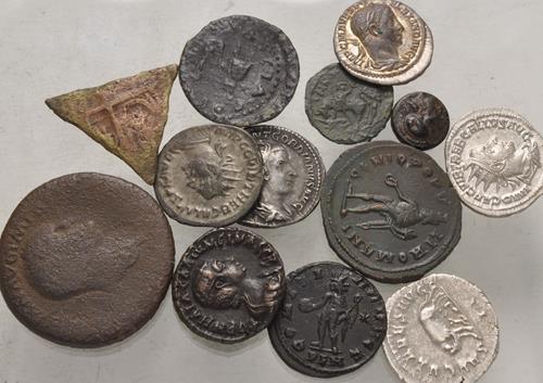 Lot 683 image