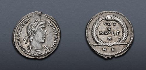 Lot 712 image