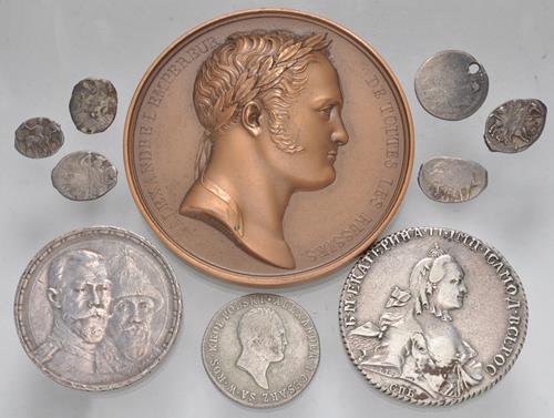 Lot 933 image