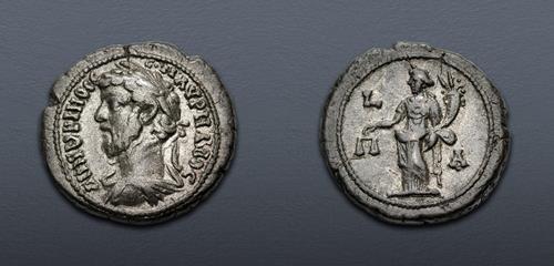 Lot 370 image