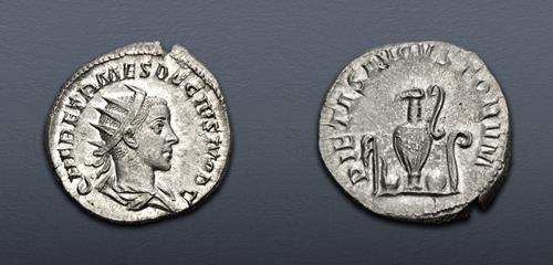 Lot 663 image