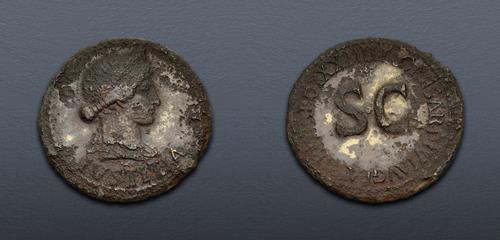 Lot 692 image