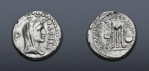 Lot 665 image