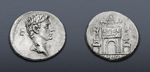 Lot 690 image