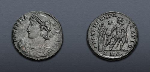 Lot 692 image