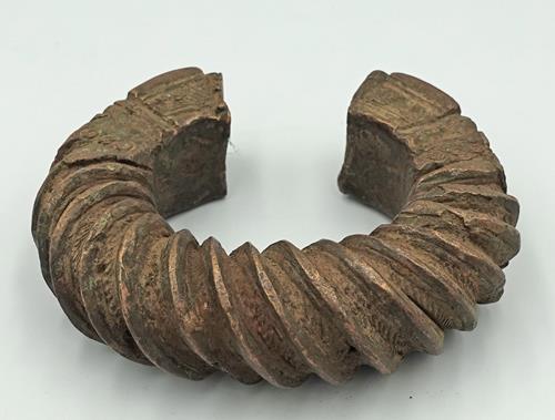 Lot 1004 image