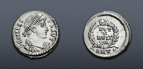 Lot 696 image