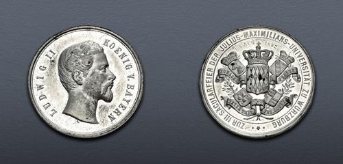 Lot 832 image