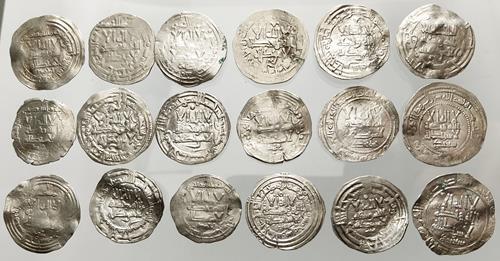 Lot 830 image
