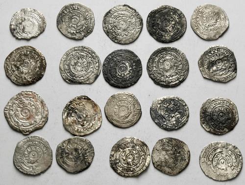 Lot 832 image