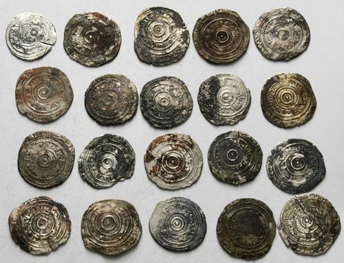 Lot 833 image