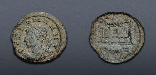 Lot 699 image