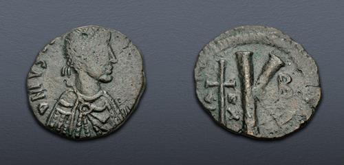 Lot 824 image