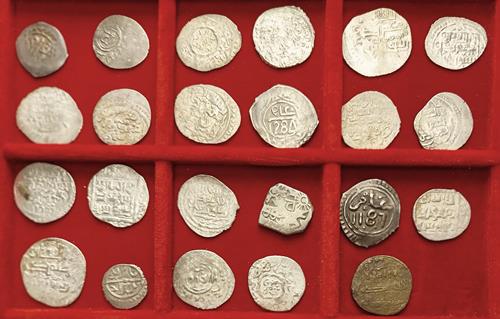 Lot 675 image