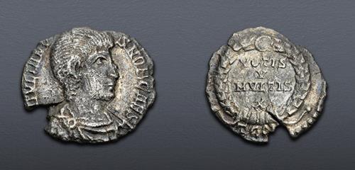 Lot 748 image