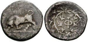 1560043